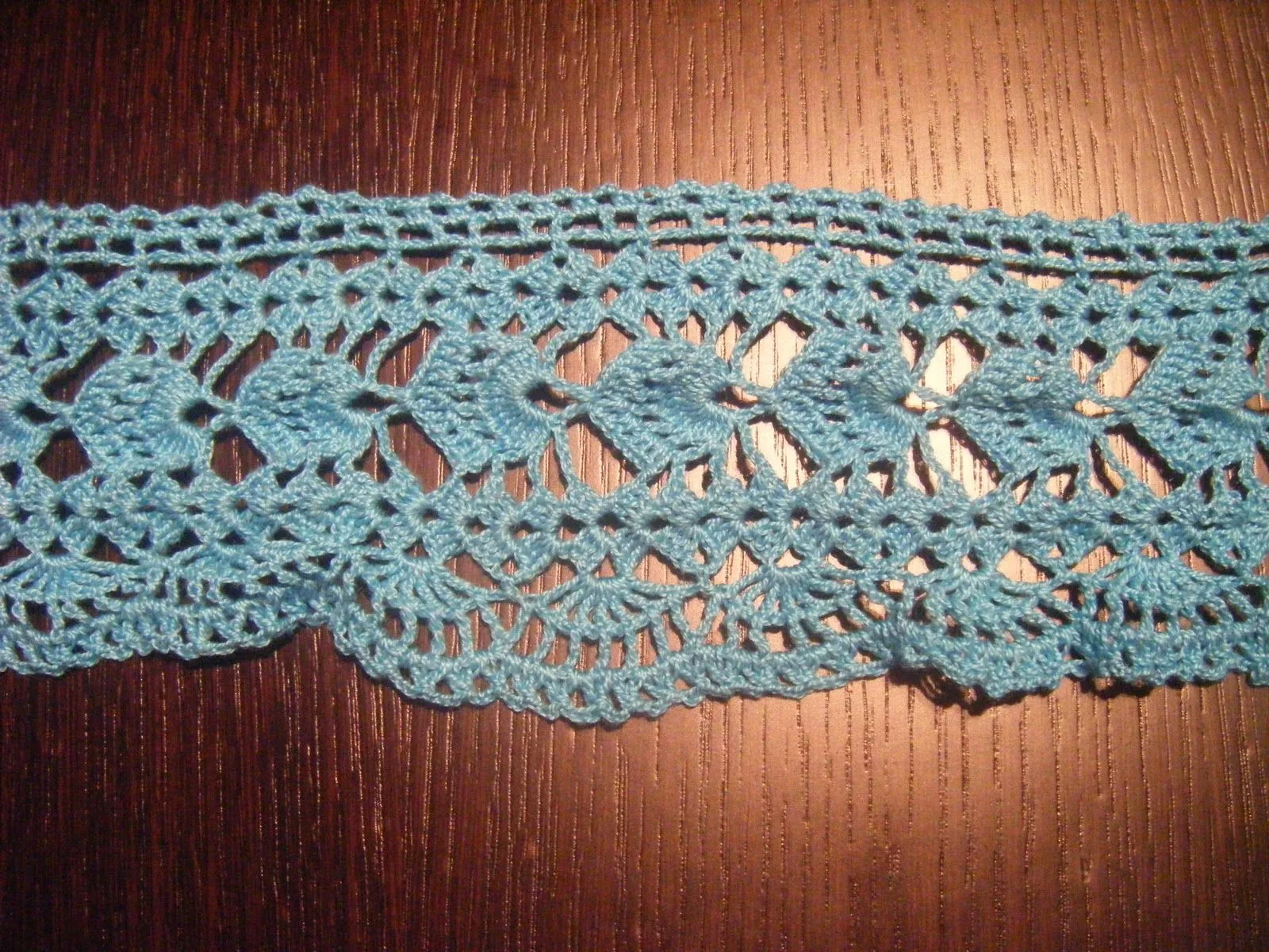 Crochet junto al fuego: Muestras de puntillas para toallas y sábanas Crochet junto al fuego: Muestras de puntillas para toallas y sábanas