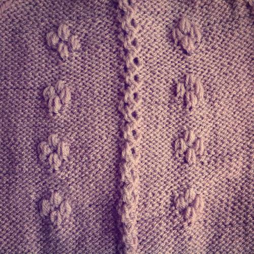 PUNTO AGUAYO-Knitwear Design • Detalle #tejido #palillo ...