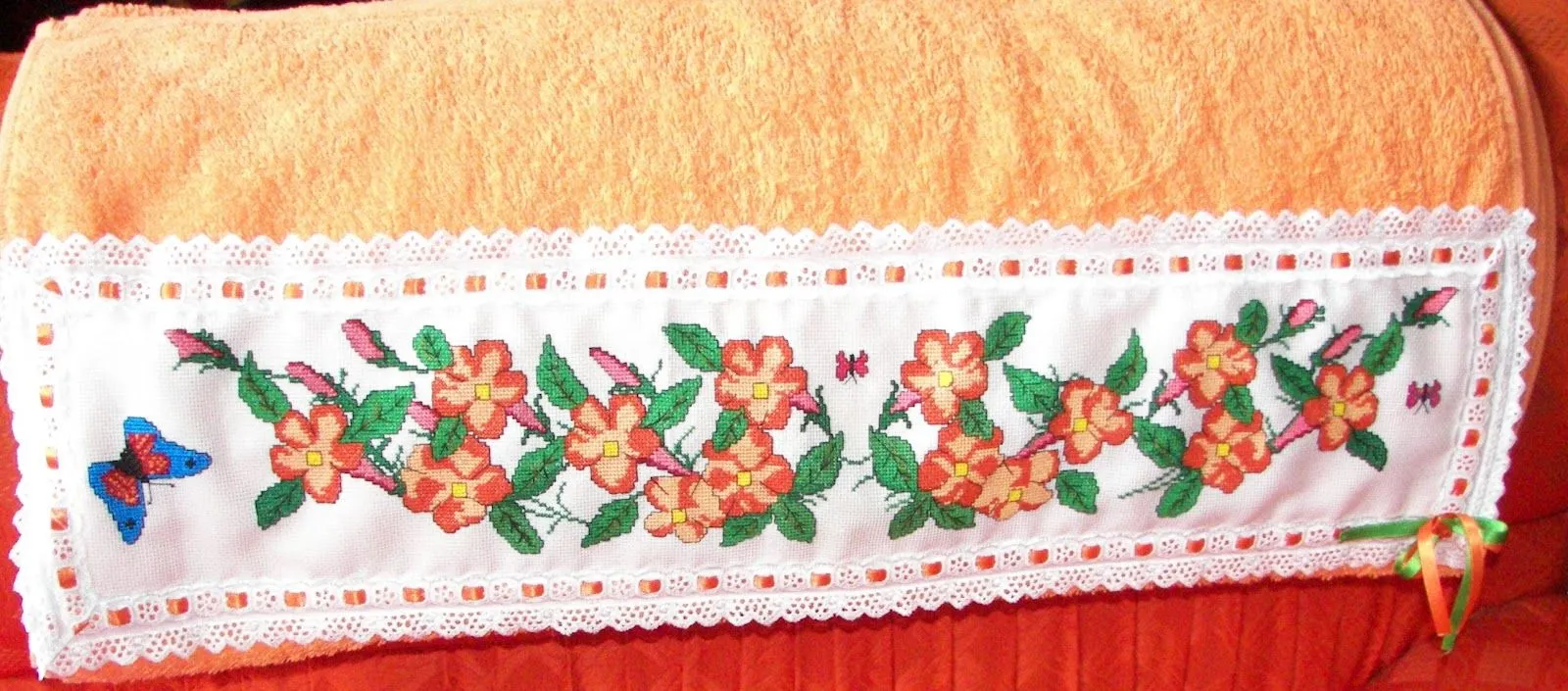 PUNTO DE CRUZ: RAMOS DE FLORES