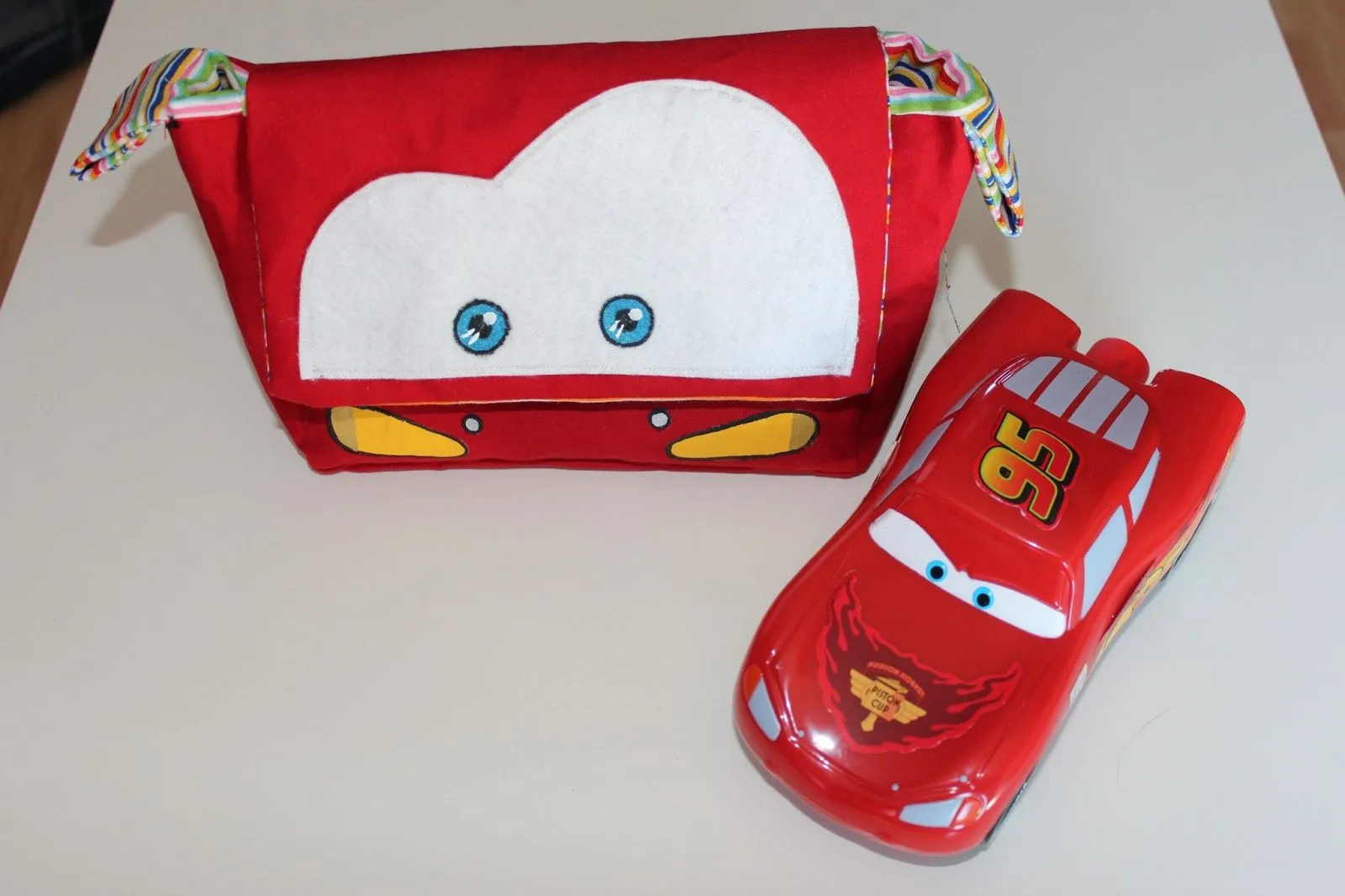 Puppetilandia: Patrón bolso Rayo Macqueen