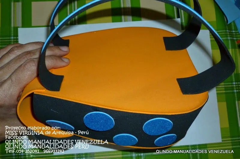 Q'LINDO Manualidades: Paso a Paso Elaboración de Carterita o Morralito Q'LINDO Manualidades: Paso a Paso Elaboración de Carterita o Morralito