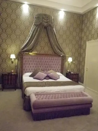 O quarto para família de quatro pessoas é muito espaçoso ... O quarto para família de quatro pessoas é muito espaçoso ...