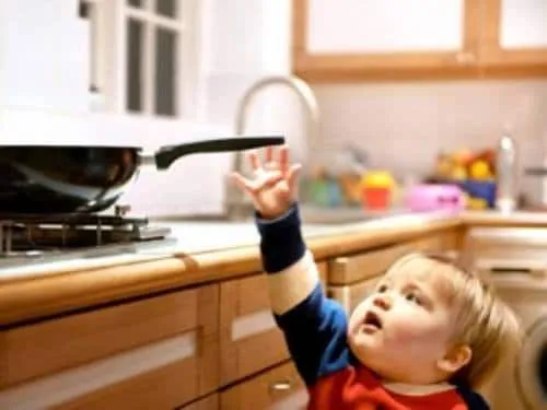 Las quemaduras se pueden prevenir! - EST Kitchen and Bath