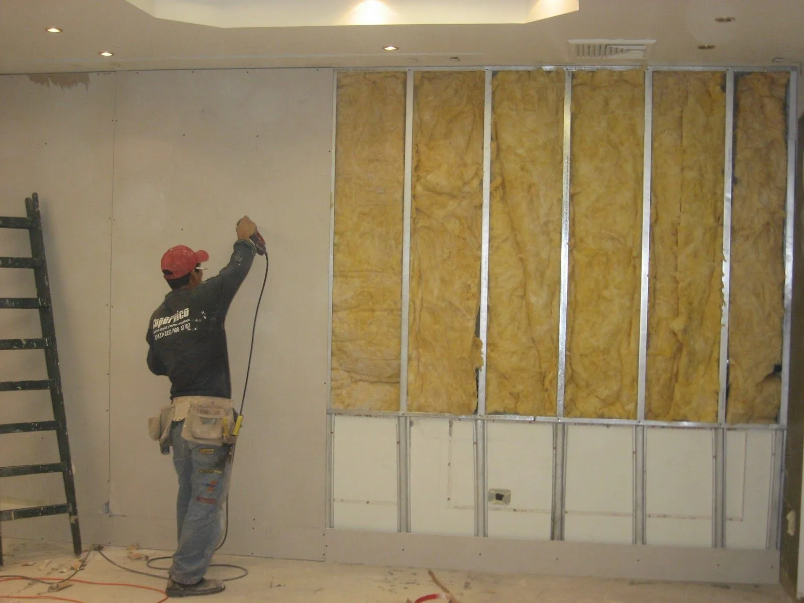 Quieres aprender a instalar láminas de Drywall y ahorrar dinero? Quieres aprender a instalar láminas de Drywall y ahorrar dinero?