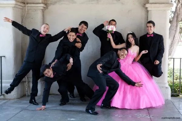 quinceanera_con_chambelanes.jpg
