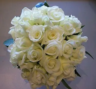 Ramillete de Rosas Blancas.