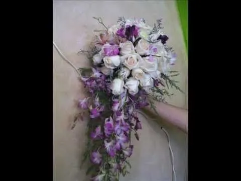 ramos de novia y XV´S botonieres y corsage pulsera - YouTube ramos de novia y XV´S botonieres y corsage pulsera - YouTube