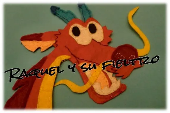 Raquel y su fieltro: Cuadro Mushu (Esther)