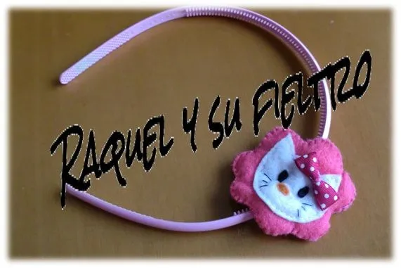 Raquel y su fieltro: Diadema de Hello Kitty