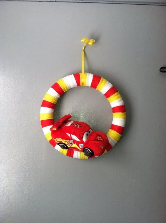 Rayo McQueen corona guirnalda de Cars cumpleaños por KristinsKrafty Rayo McQueen corona guirnalda de Cars cumpleaños por KristinsKrafty