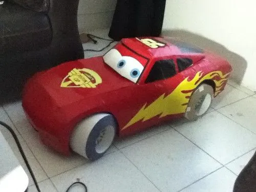 Piñata de rayo mcqueen - Imagui