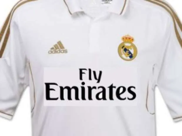 Real Madrid estrena patrocinador en su nuevo uniforme (foto ... Real Madrid estrena patrocinador en su nuevo uniforme (foto ...