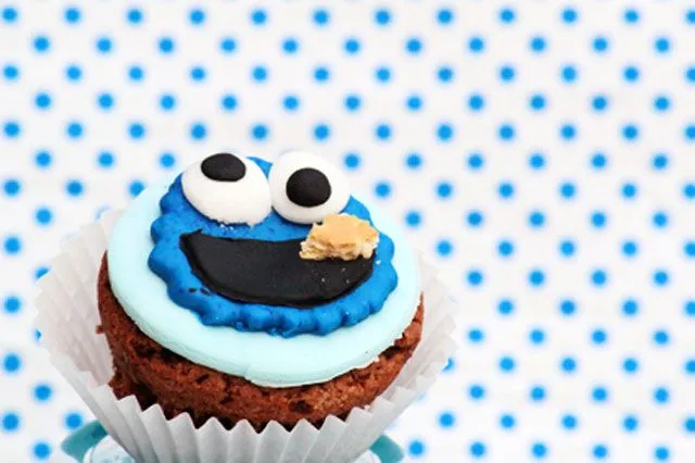 Receta de cupcakes decorados con fondant - Bizcochos y Tartas ...