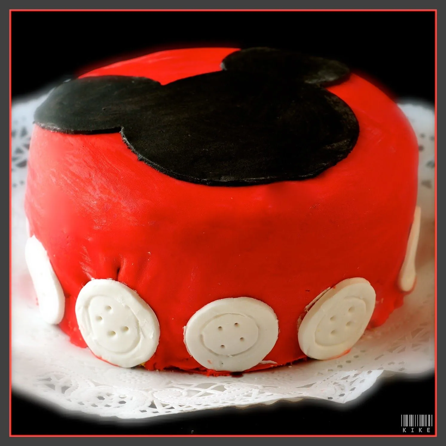 Receta Pastel massini del Mickey Mouse en fondant pintado