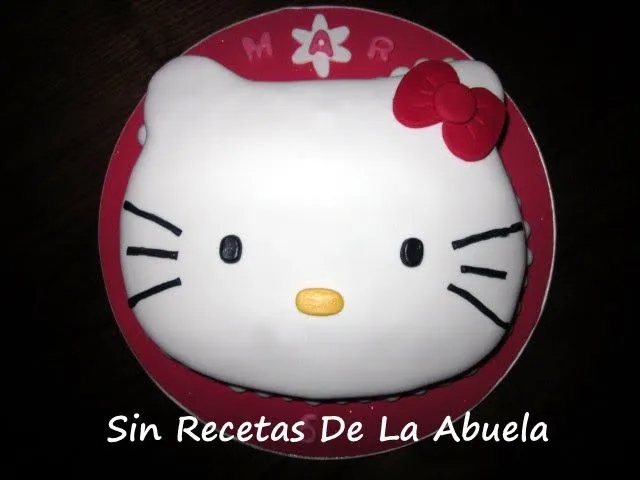 SIN RECETAS DE LA ABUELA: TARTA HELLO KITTY CON FONDANT DE NUBES. SIN RECETAS DE LA ABUELA: TARTA HELLO KITTY CON FONDANT DE NUBES.
