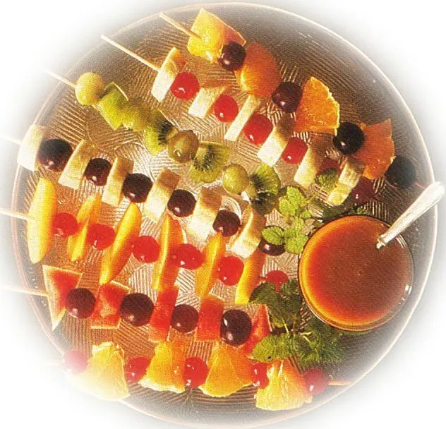 Las Recetas de Mamá: PINCHOS DE FRUTAS SURTIDAS