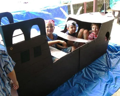 Reciclar cartón haciendo barcos para navegar. | Quiero más diseño Reciclar cartón haciendo barcos para navegar. | Quiero más diseño