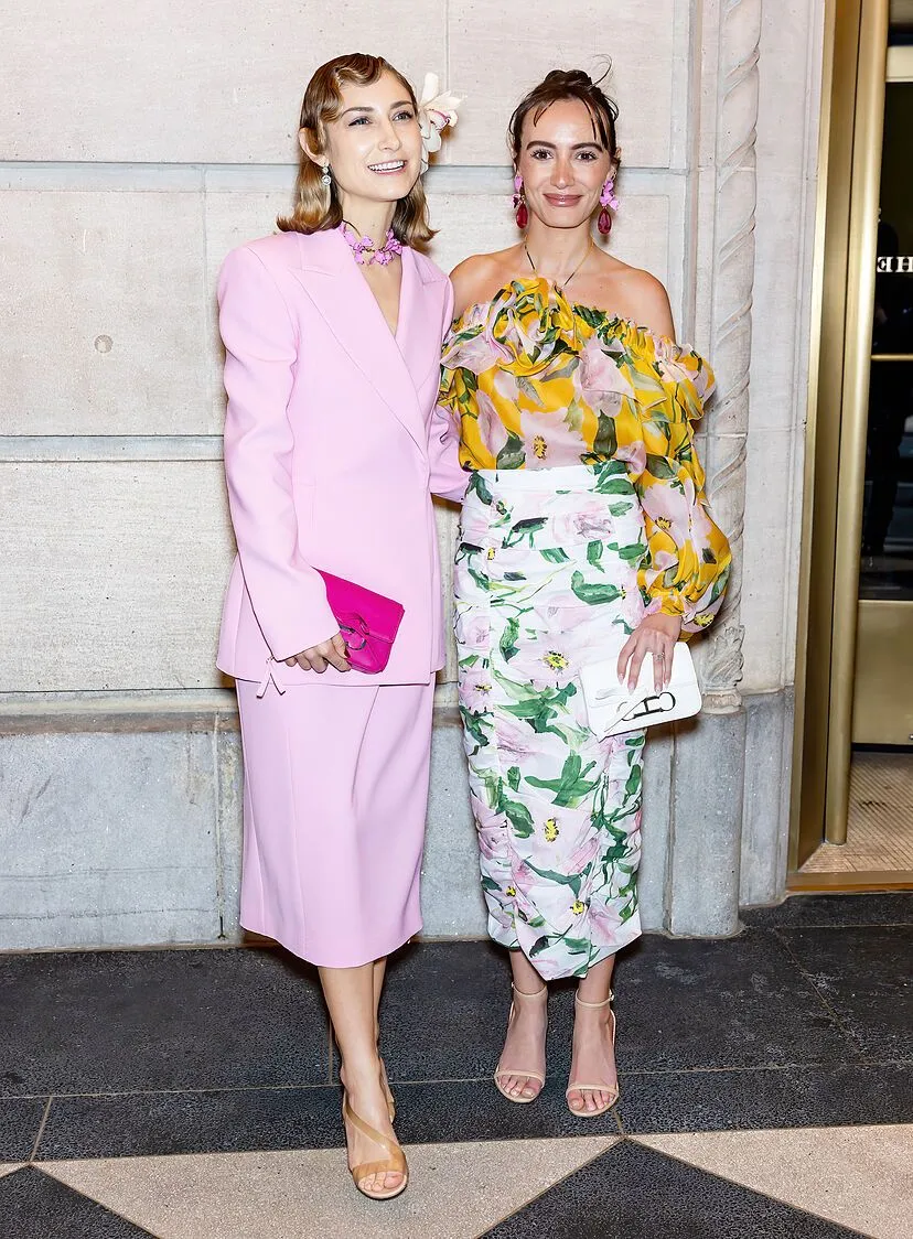 Reciclar tus vestidos de invitada con 3 trucos que solo las editoras de moda (y las royals) conocen | Telva.com Reciclar tus vestidos de invitada con 3 trucos que solo las editoras de moda (y las royals) conocen | Telva.com