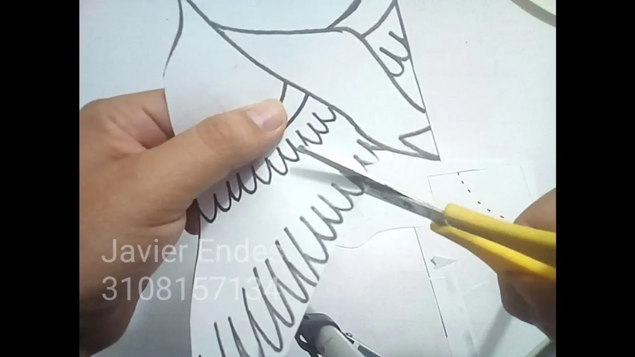 Recortar el molde de Sombréro guacamaya - YouTube Recortar el molde de Sombréro guacamaya - YouTube
