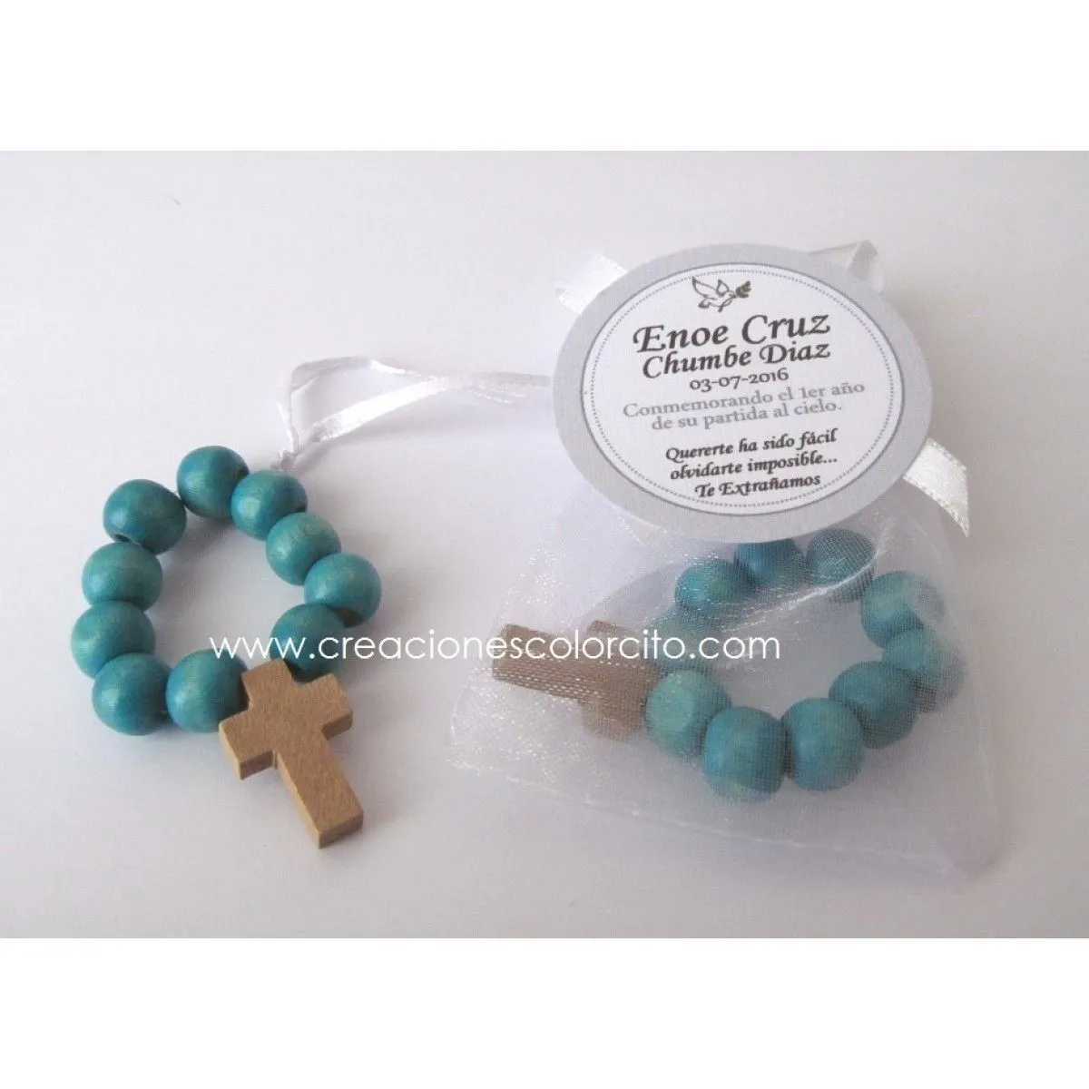 Recuerdo misa de honras denarios de madera celeste | CreacionesColorcito.com Recuerdo misa de honras denarios de madera celeste | CreacionesColorcito.com