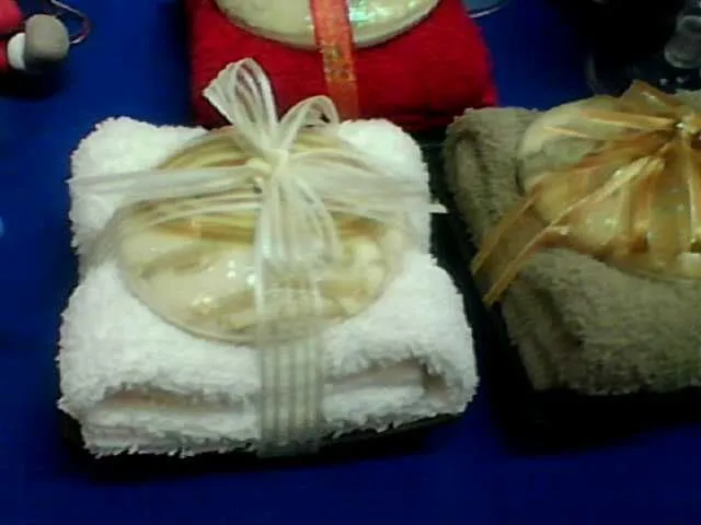 Recuerdo para boda toalla y jabón $30 | Recuerdos económicos ... Recuerdo para boda toalla y jabón $30 | Recuerdos económicos ...