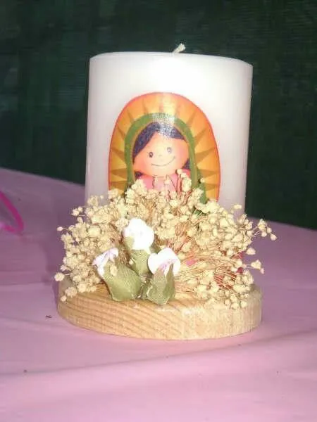 Centro de mesa con vela para bautizo. | Centros de mesa "fiestas ... Centro de mesa con vela para bautizo. | Centros de mesa "fiestas ...