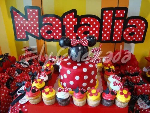 Red Minnie | PARTY PAPER, PROPS &amp; CUPCAKE STANDS | Pinterest