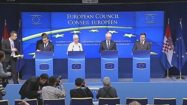 União Europeia pronta a receber a Croácia | euronews, Europa