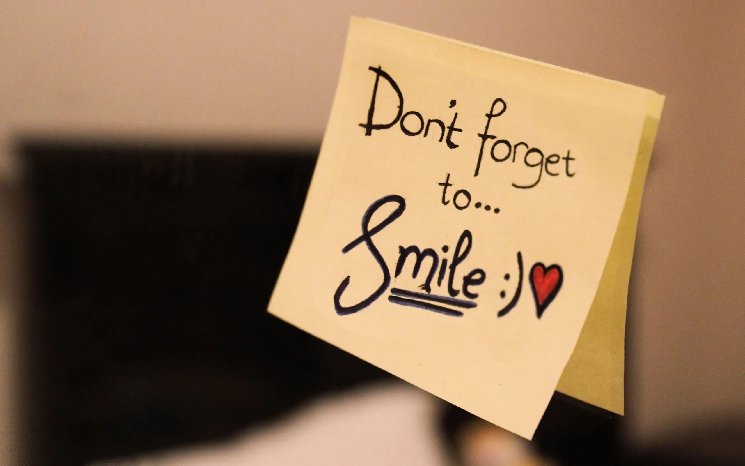 Reem Writes...: Smile :)