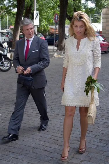 El reencuentro de Patricia Rato y Espartaco en la comunión de su ... El reencuentro de Patricia Rato y Espartaco en la comunión de su ...
