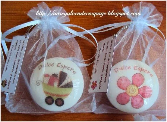 UN REGALO EN DECOUPAGE: RECUERDOS PARA BABY SHOWER