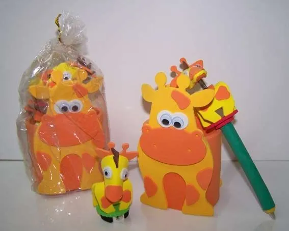 Regalos infantiles para eventos. Bolsa celofán con porta lápices ... Regalos infantiles para eventos. Bolsa celofán con porta lápices ...