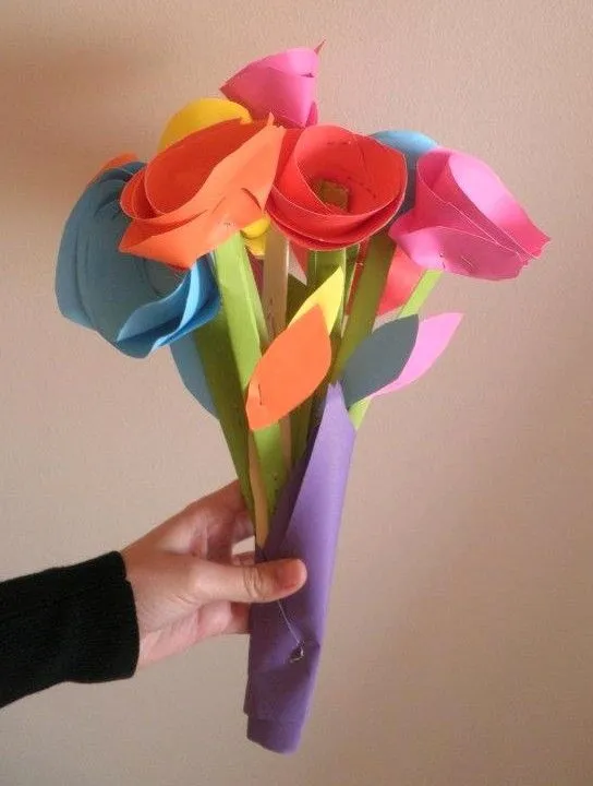 Regalos manuales de amor: Ramo de rosas... de cartulina Regalos manuales de amor: Ramo de rosas... de cartulina
