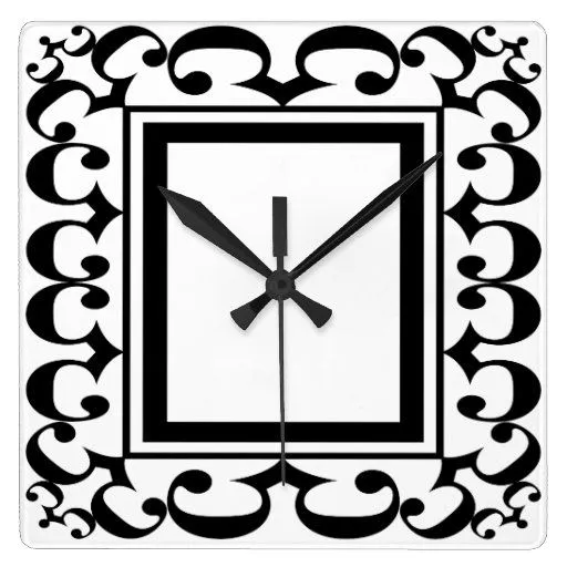 Reloj enmarcado blanco y negro adornado de Zazzle. Reloj enmarcado blanco y negro adornado de Zazzle.