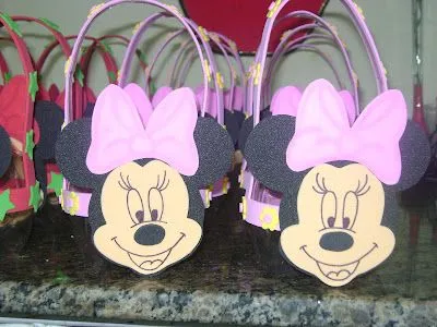 RENATA ARTE EM E.V.A: MINIE