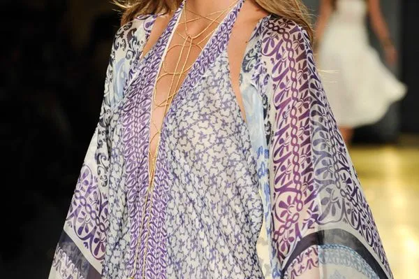 Renata Lozano y sus diosas griegas — Estilo Kika Renata Lozano y sus diosas griegas — Estilo Kika