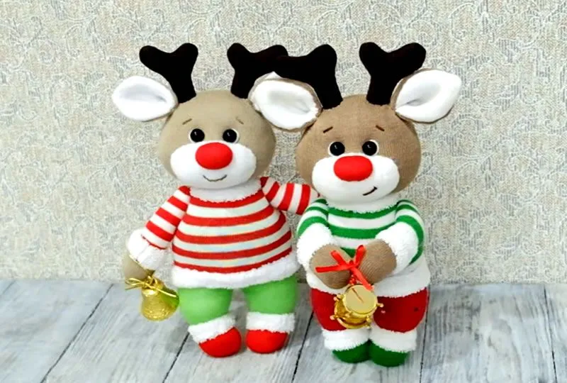 Reno de Navidad con calcetines DIY paso a paso Reno de Navidad con calcetines DIY paso a paso