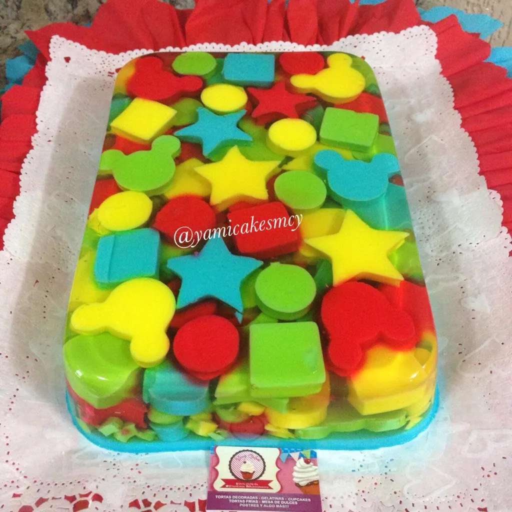 Reposteria Yamicakes on Twitter: "Hermosa torta y gelatina ...