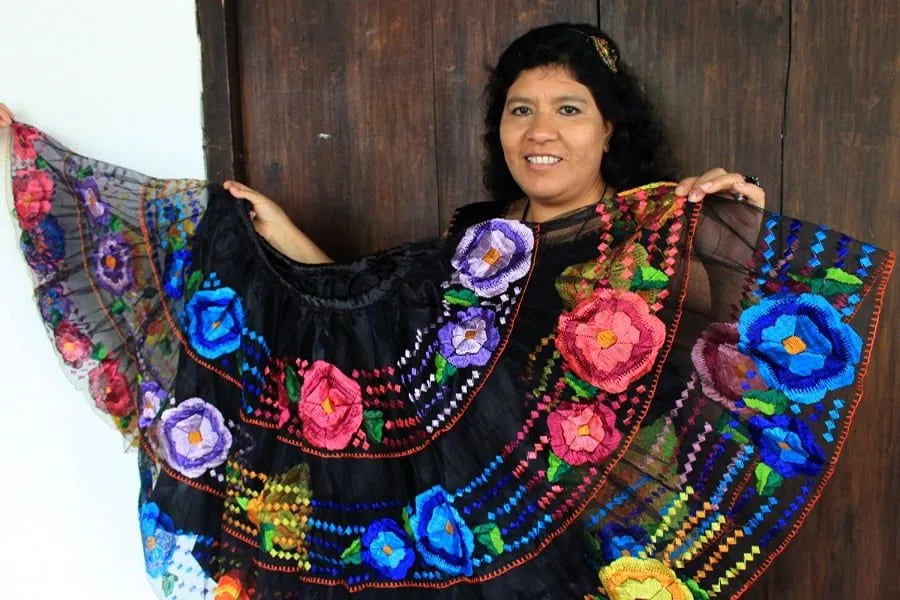 Rescatan chiapanecas tradición del bordado a mano - cimacnoticias.com.mx