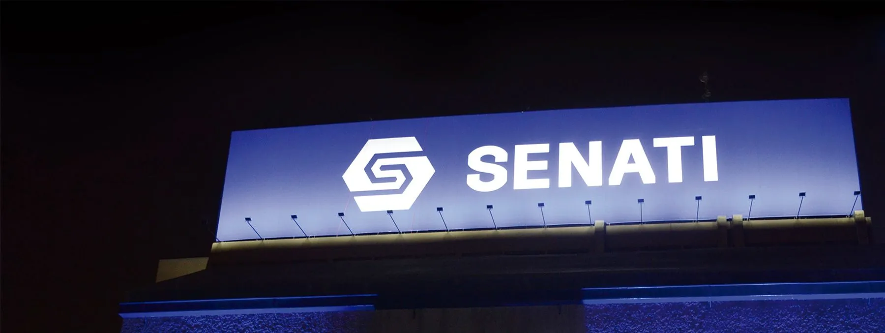 NUEVOS RETOS, UNA RENOVADA IDENTIDAD | SENATI NUEVOS RETOS, UNA RENOVADA IDENTIDAD | SENATI