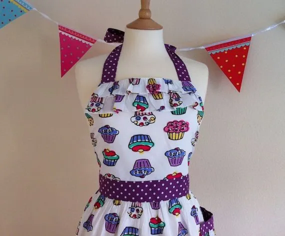 Retro delantal con volantes patrón de Cupcakes en por RosieAnnShop Retro delantal con volantes patrón de Cupcakes en por RosieAnnShop