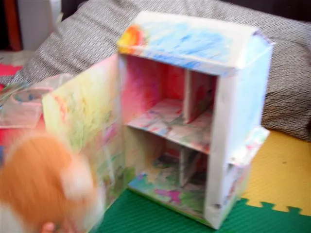 Reutilizando materiales: casita de muñecas ... Reutilizando materiales: casita de muñecas ...
