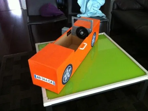 Reutilizar y Crear: Coche con cajas de carton Reutilizar y Crear: Coche con cajas de carton
