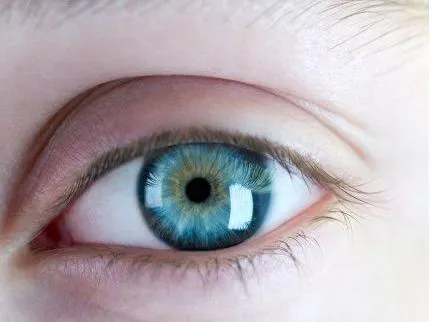 Consigue con el láser unos ojos azules | LA REVISTA DE CIRUGIA ... Consigue con el láser unos ojos azules | LA REVISTA DE CIRUGIA ...