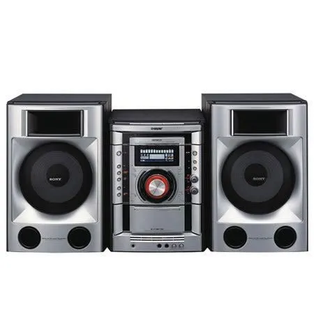 La Revolucion: Equipo de sonido
