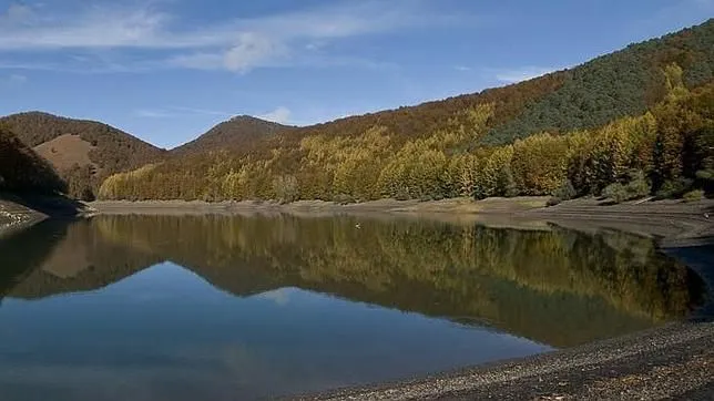 El riesgo de lesión medular es mayor al zambullirse en embalses ... El riesgo de lesión medular es mayor al zambullirse en embalses ...