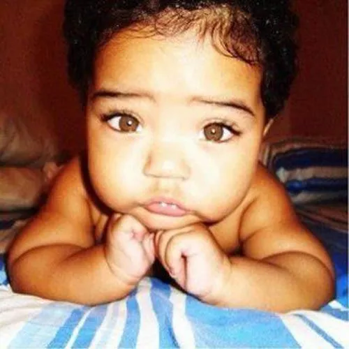 Rihanna era el bebé más guapo del mundo! - Dando la nota Rihanna era el bebé más guapo del mundo! - Dando la nota