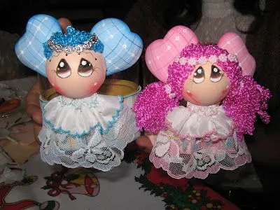 Un rincón para E.V.A....: Más detalles de los angelitos en fomi 4D Un rincón para E.V.A....: Más detalles de los angelitos en fomi 4D