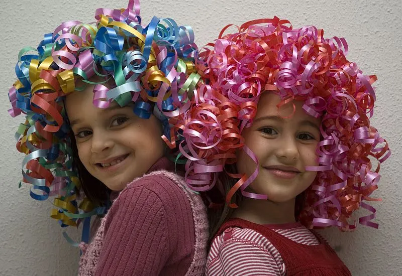 EL RINCÓN DE LOS PEQUES: COMO HACER PELUCAS PARA CARNAVAL EL RINCÓN DE LOS PEQUES: COMO HACER PELUCAS PARA CARNAVAL
