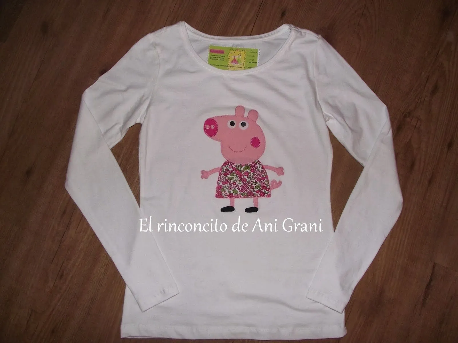 El Rinconcito de AniGrani: Camisetas decoradas con telas. El Rinconcito de AniGrani: Camisetas decoradas con telas.